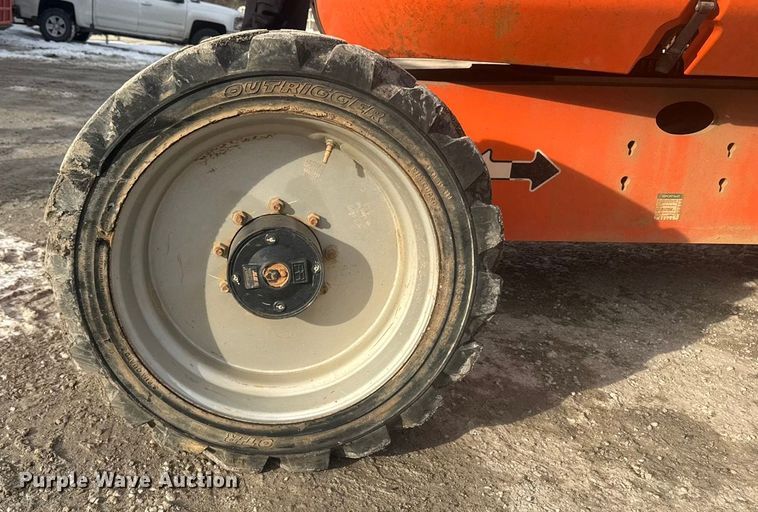 image for item DO2377 JLG 600AJ boom lift