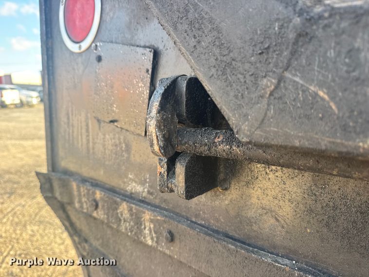 image for item DQ4221 2022 Peterbilt 579 dump truck