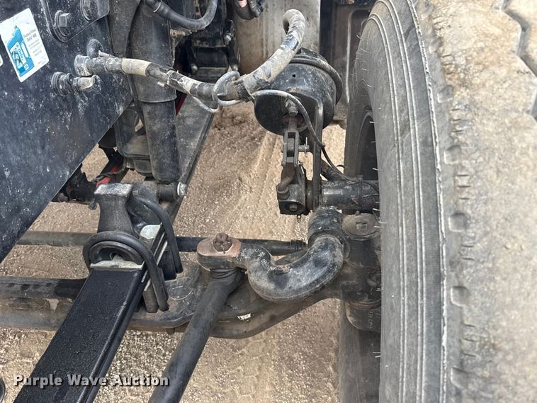 image for item DQ4221 2022 Peterbilt 579 dump truck