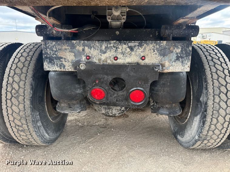 image for item DQ4221 2022 Peterbilt 579 dump truck