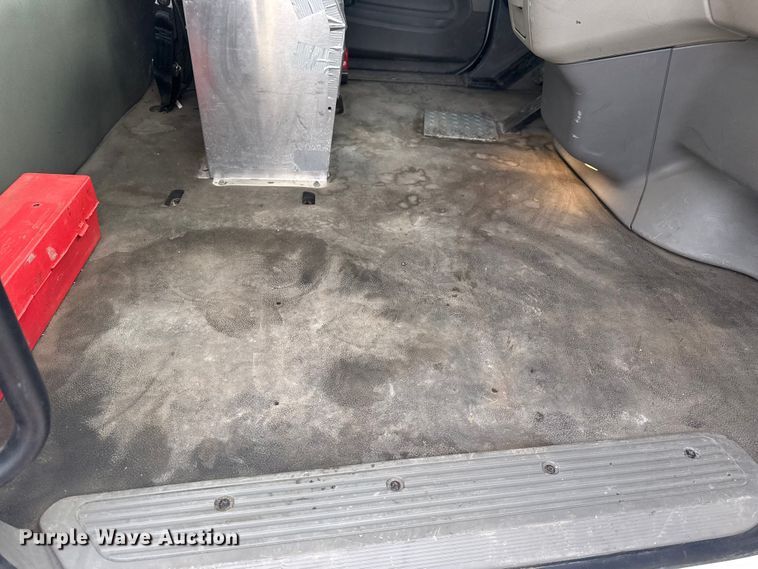 image for item DQ4221 2022 Peterbilt 579 dump truck