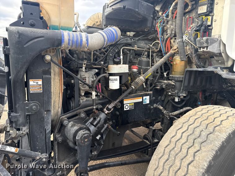 image for item DQ4221 2022 Peterbilt 579 dump truck