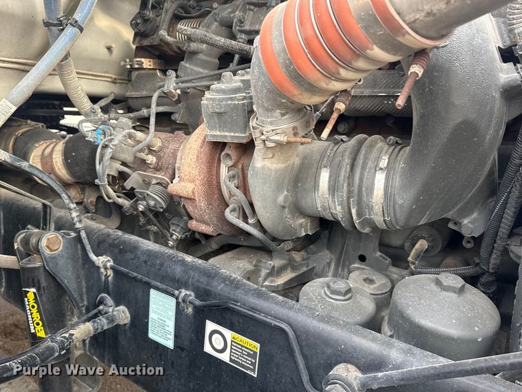 image for item DQ4221 2022 Peterbilt 579 dump truck