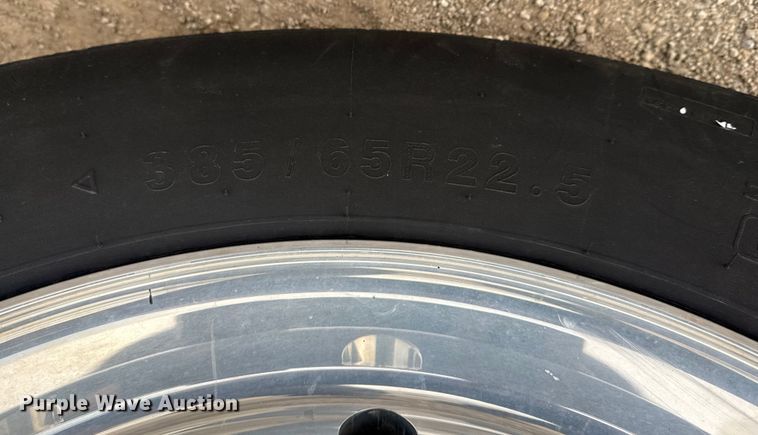 image for item DQ4221 2022 Peterbilt 579 dump truck