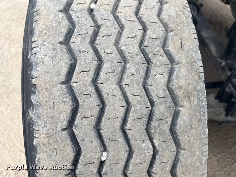 image for item DQ4221 2022 Peterbilt 579 dump truck