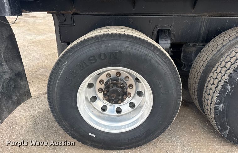 image for item DQ4221 2022 Peterbilt 579 dump truck