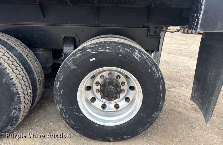 image for item DQ4221 2022 Peterbilt 579 dump truck