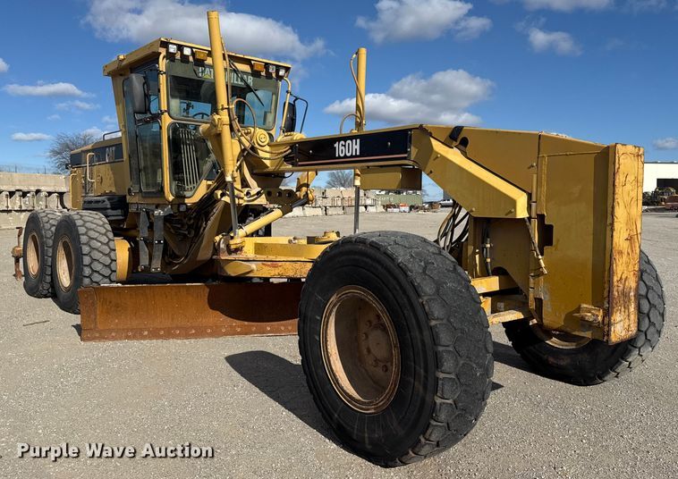 image for item DQ4226 2006 Caterpillar 160H motor grader