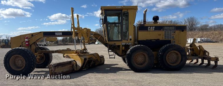 image for item DQ4226 2006 Caterpillar 160H motor grader