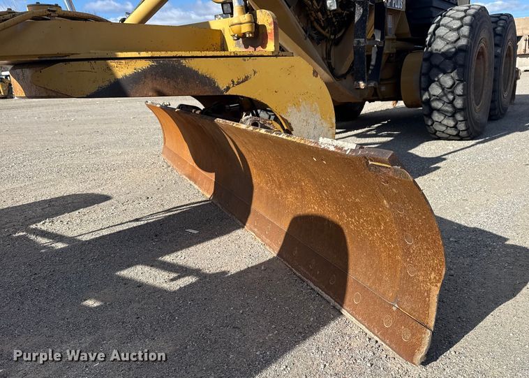 image for item DQ4226 2006 Caterpillar 160H motor grader