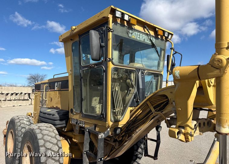 image for item DQ4226 2006 Caterpillar 160H motor grader