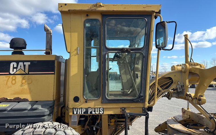 image for item DQ4226 2006 Caterpillar 160H motor grader