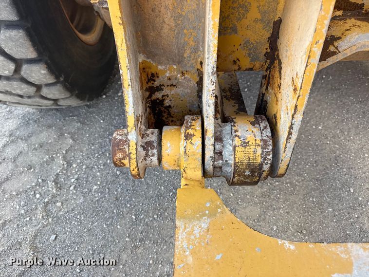 image for item DQ4226 2006 Caterpillar 160H motor grader