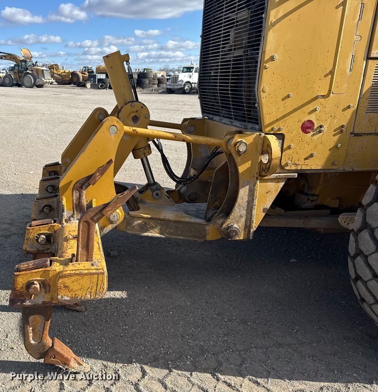 image for item DQ4226 2006 Caterpillar 160H motor grader