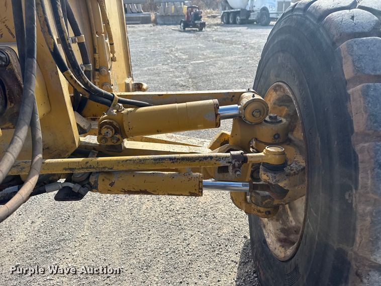 image for item DQ4226 2006 Caterpillar 160H motor grader