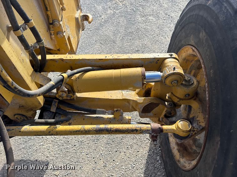 image for item DQ4226 2006 Caterpillar 160H motor grader