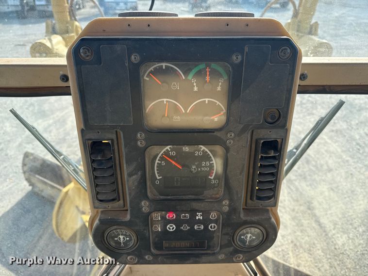 image for item DQ4226 2006 Caterpillar 160H motor grader