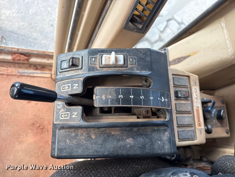 image for item DQ4226 2006 Caterpillar 160H motor grader