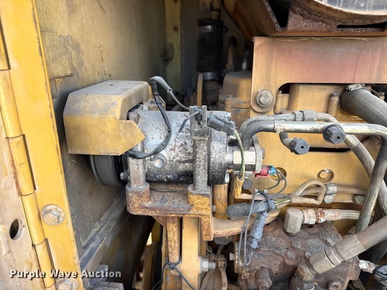 image for item DQ4226 2006 Caterpillar 160H motor grader