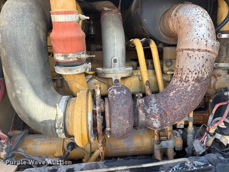 image for item DQ4226 2006 Caterpillar 160H motor grader