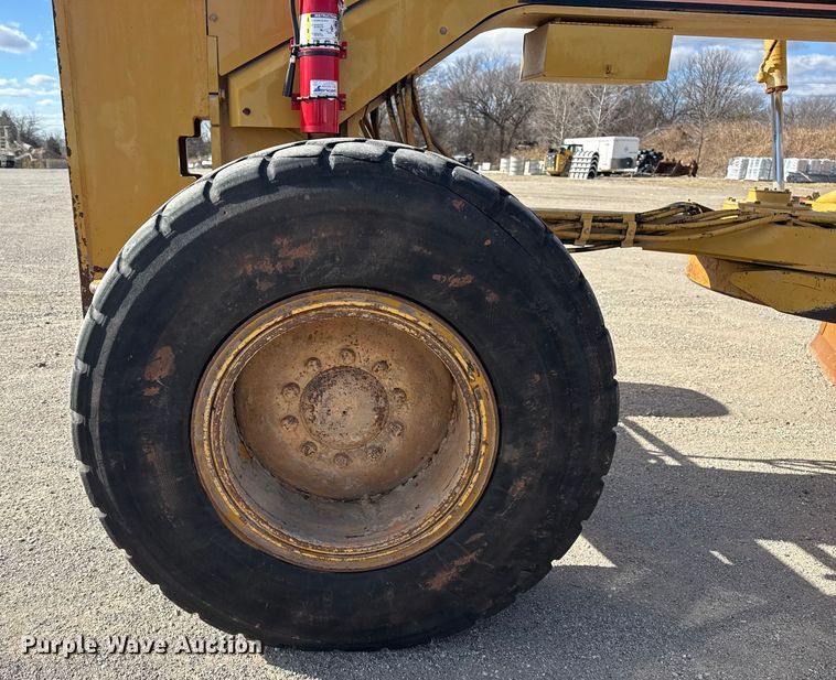 image for item DQ4226 2006 Caterpillar 160H motor grader