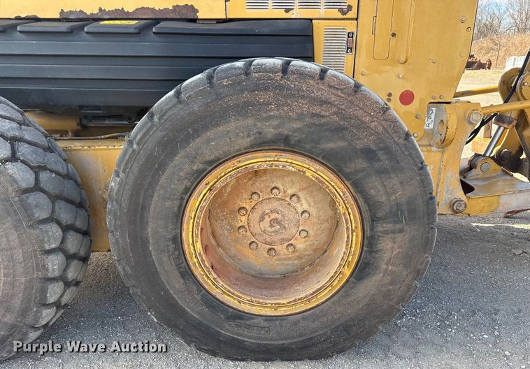 image for item DQ4226 2006 Caterpillar 160H motor grader