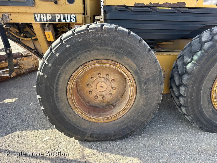 image for item DQ4226 2006 Caterpillar 160H motor grader