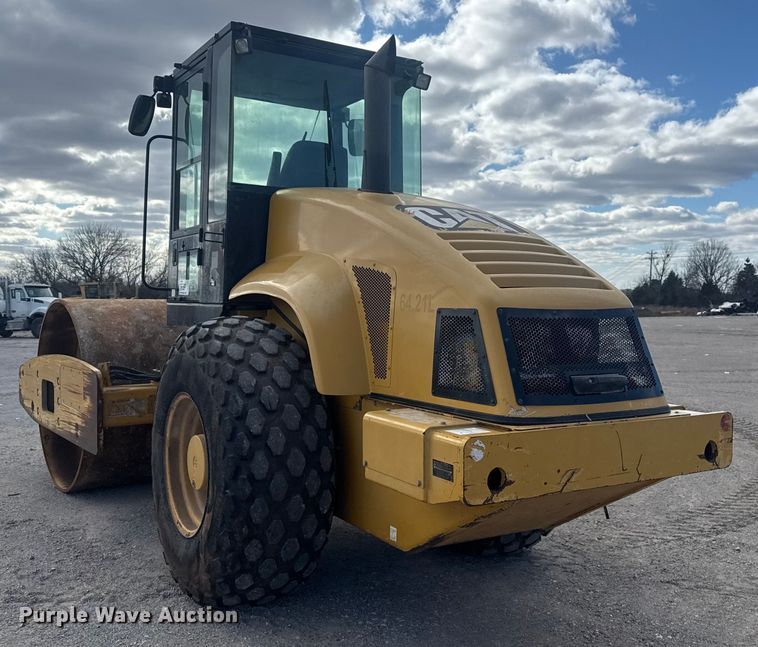 image for item DQ4227 2007 Caterpillar CS563 single drum vibratory roller