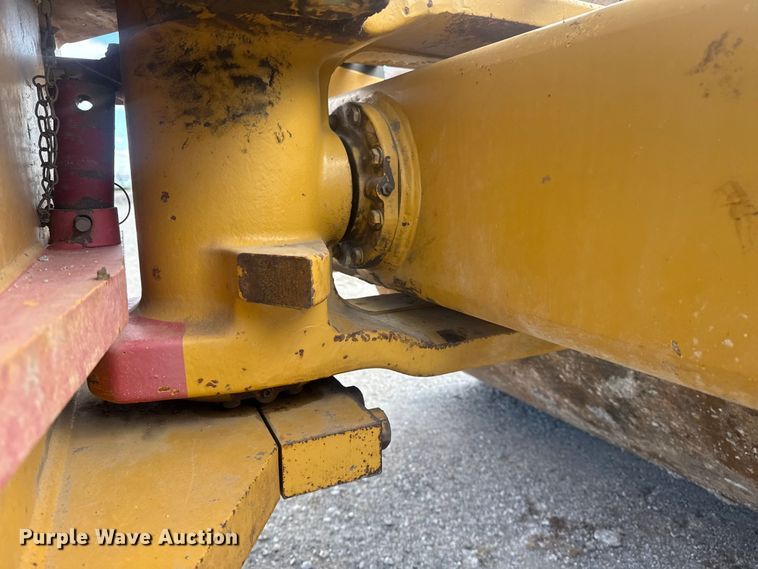 image for item DQ4227 2007 Caterpillar CS563 single drum vibratory roller