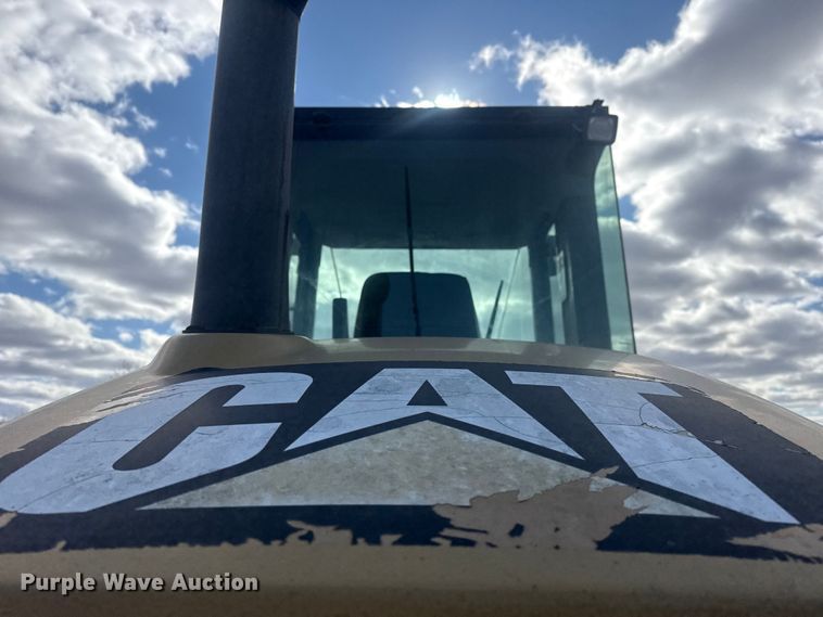 image for item DQ4227 2007 Caterpillar CS563 single drum vibratory roller