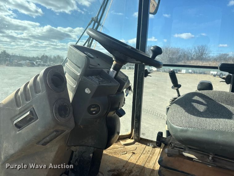 image for item DQ4227 2007 Caterpillar CS563 single drum vibratory roller