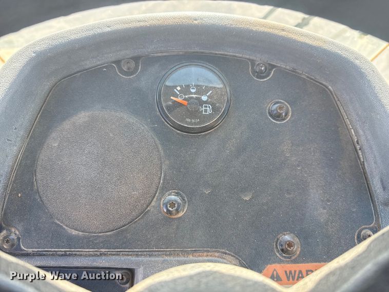 image for item DQ4227 2007 Caterpillar CS563 single drum vibratory roller