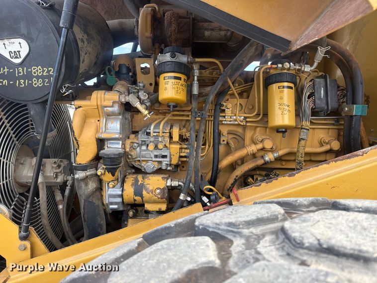 image for item DQ4227 2007 Caterpillar CS563 single drum vibratory roller