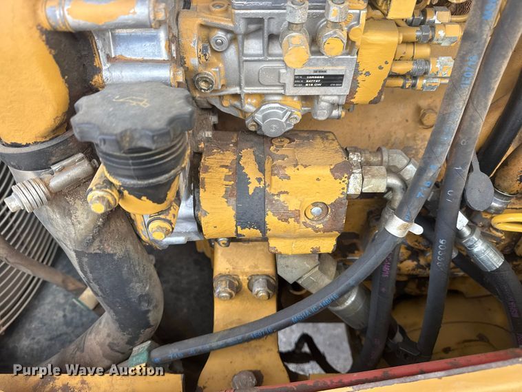 image for item DQ4227 2007 Caterpillar CS563 single drum vibratory roller