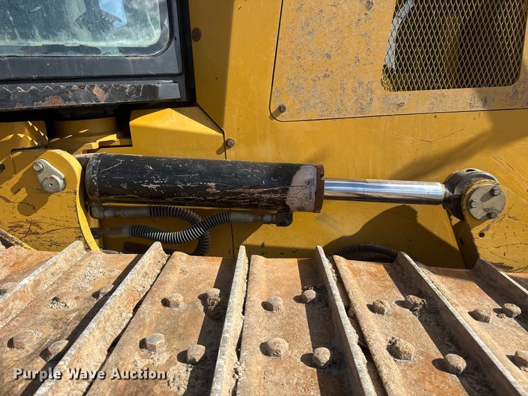 image for item DQ4228 2015 Caterpillar D6K2XL dozer