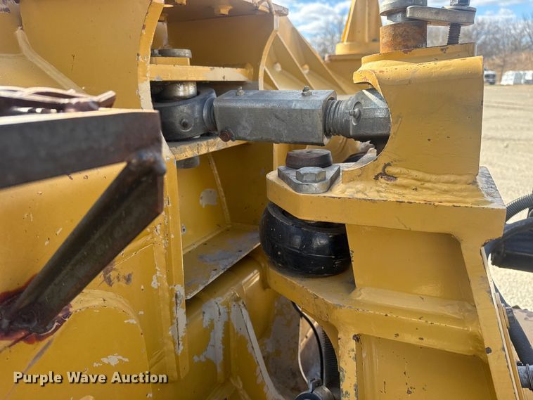 image for item DQ4228 2015 Caterpillar D6K2XL dozer