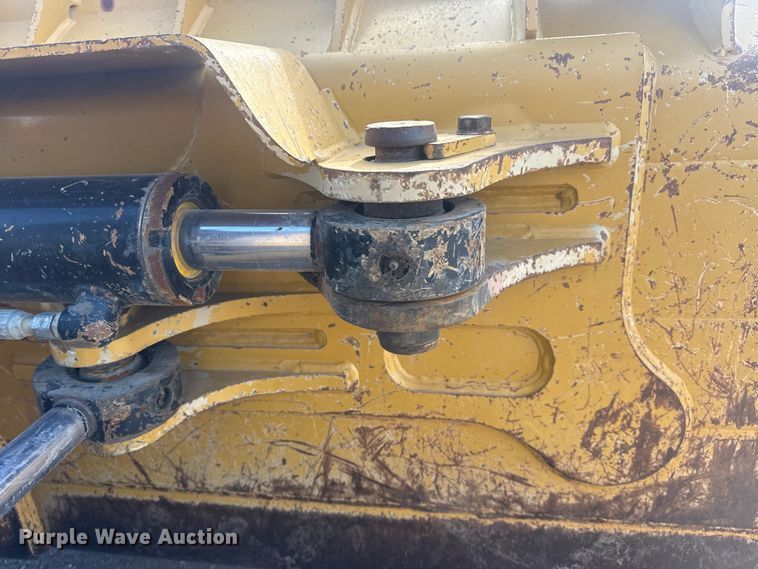 image for item DQ4228 2015 Caterpillar D6K2XL dozer