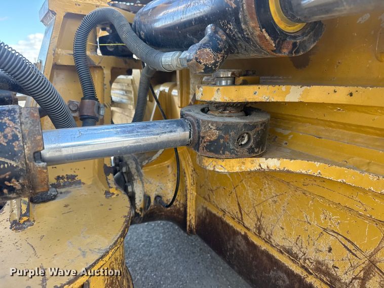 image for item DQ4228 2015 Caterpillar D6K2XL dozer