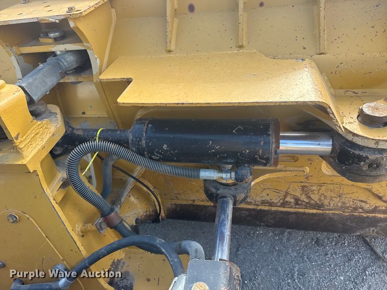 image for item DQ4228 2015 Caterpillar D6K2XL dozer