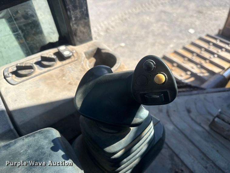 image for item DQ4228 2015 Caterpillar D6K2XL dozer