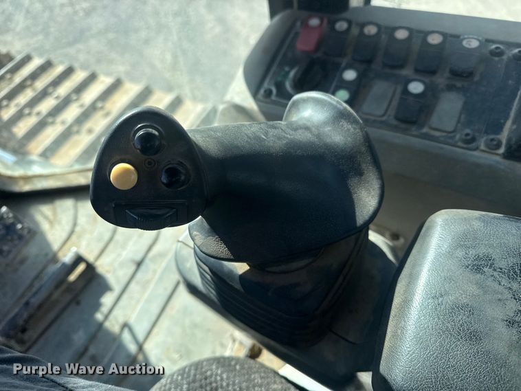 image for item DQ4228 2015 Caterpillar D6K2XL dozer