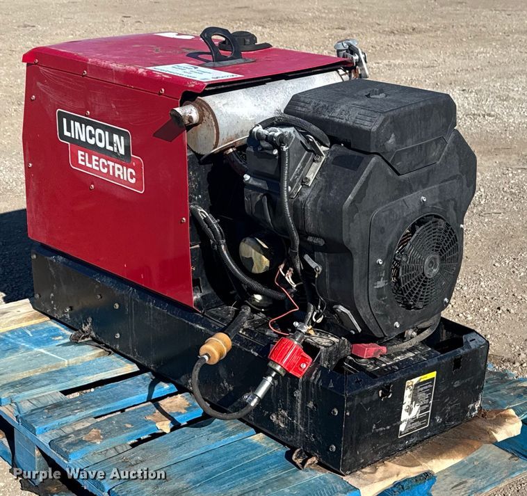image for item DQ4235 Lincoln Electric Ranger 10,000 Plus welder/generator