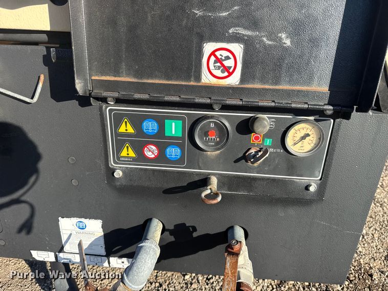 image for item DQ4236 2011 Ingersoll Rand P90 air compressor