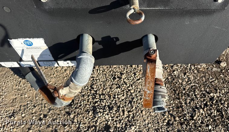 image for item DQ4236 2011 Ingersoll Rand P90 air compressor