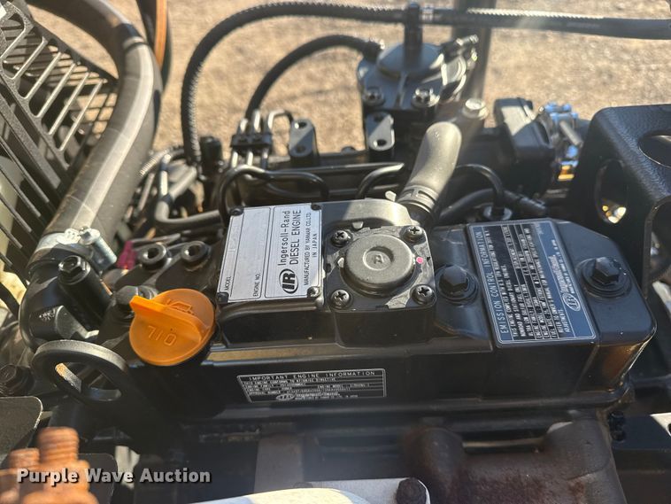 image for item DQ4236 2011 Ingersoll Rand P90 air compressor