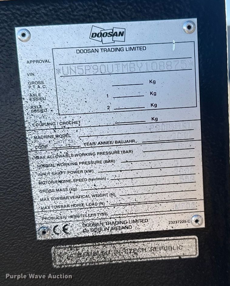 image for item DQ4236 2011 Ingersoll Rand P90 air compressor