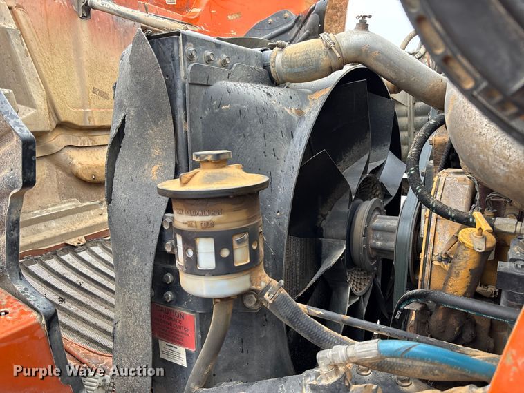 image for item DR2841 2006 International 8600 semi truck