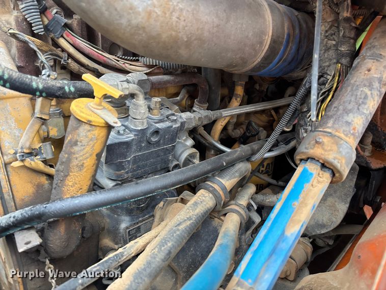 image for item DR2841 2006 International 8600 semi truck