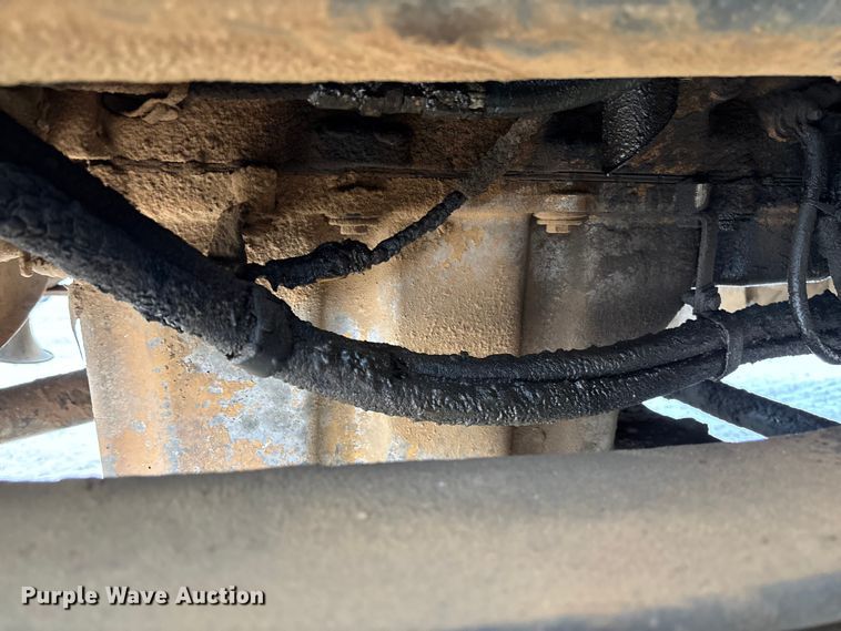 image for item DR2841 2006 International 8600 semi truck