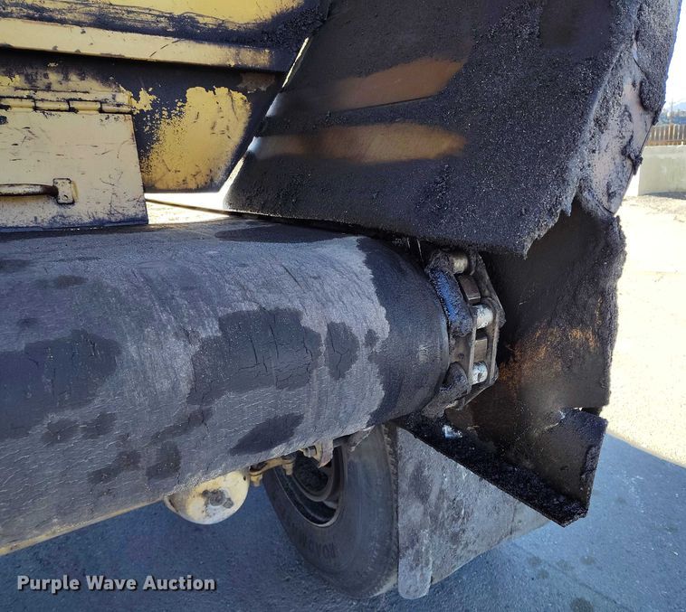 image for item DT0854 1994 Red River LB 237 live bottom trailer